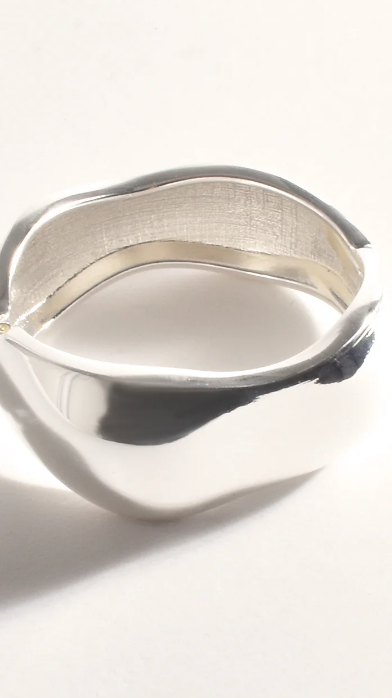 3 ORGANIC SHAPE METAL BANGLE (SILVER)